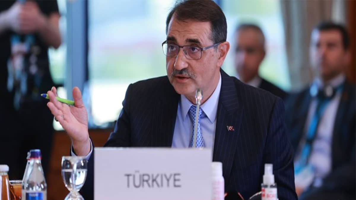 enerji ve tabi kaynaklar bakanı fatih dönmez